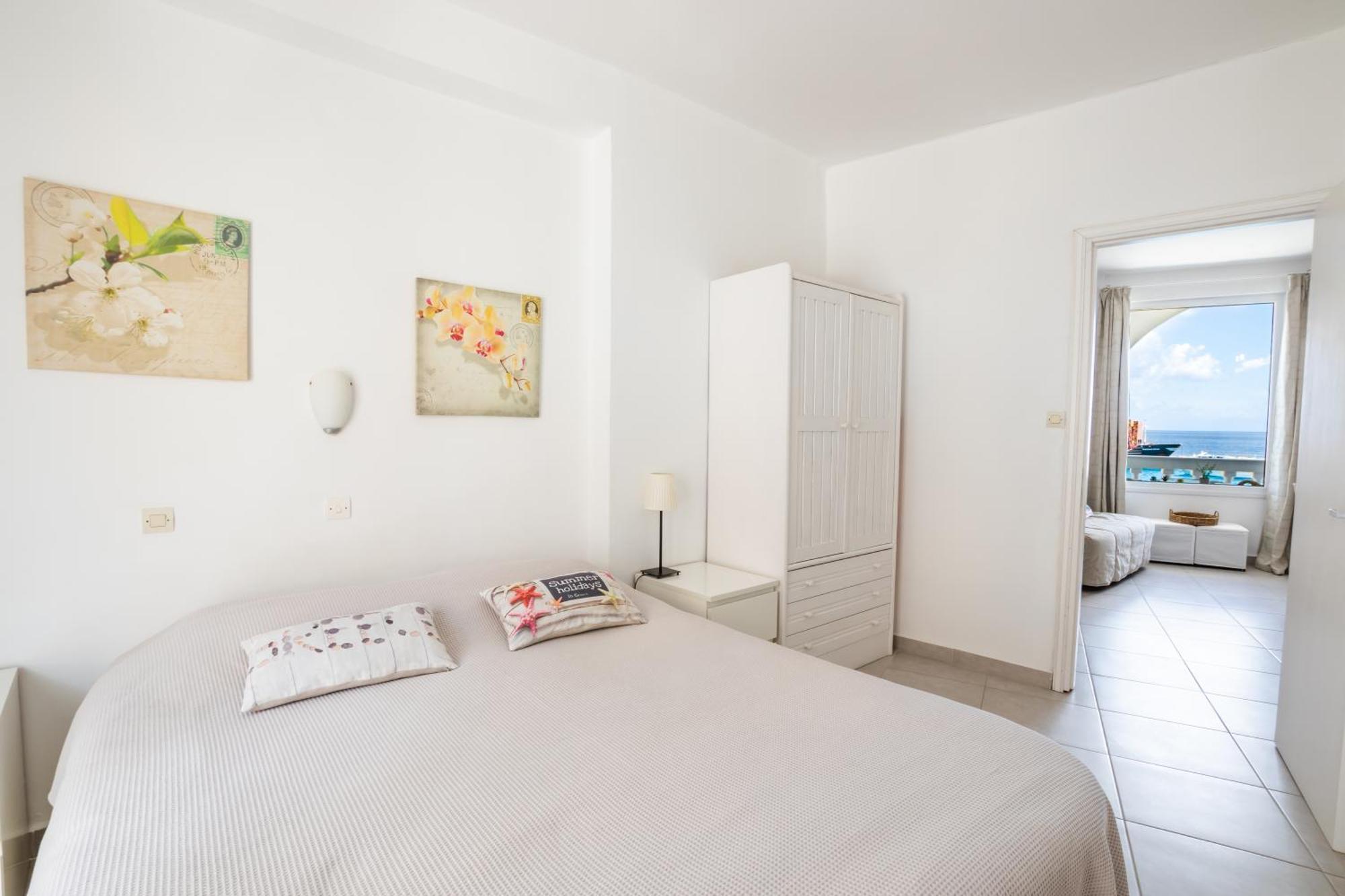 Mimis & Connie 1 Apartment Karpathos Town  Exterior photo